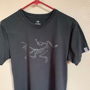 Arc’teryx t shirt size Medium